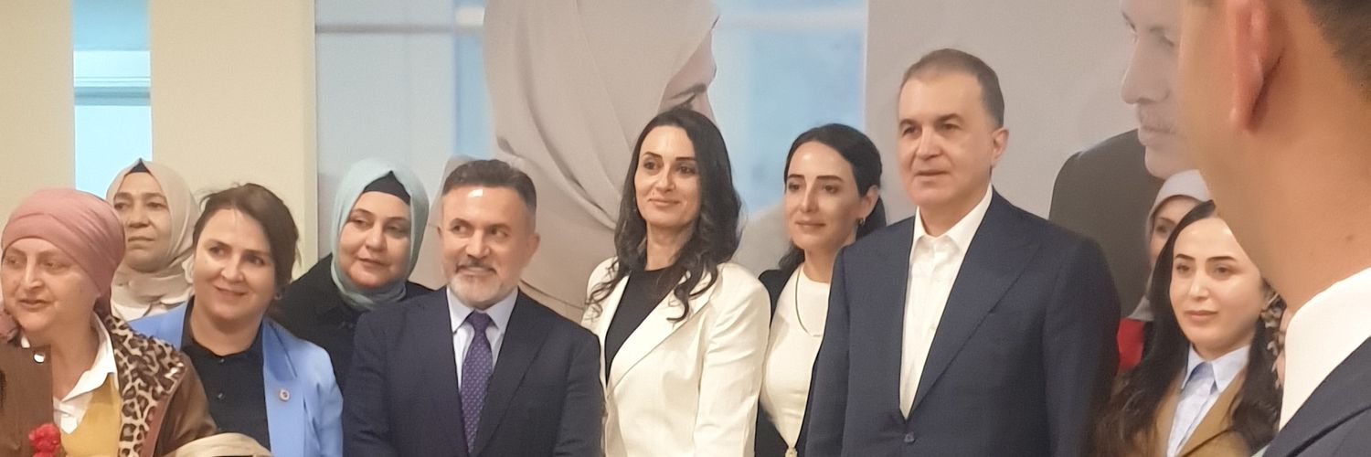nillycim's profile banner image