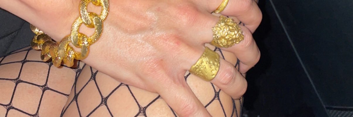 _MrsSanchezz's profile banner image