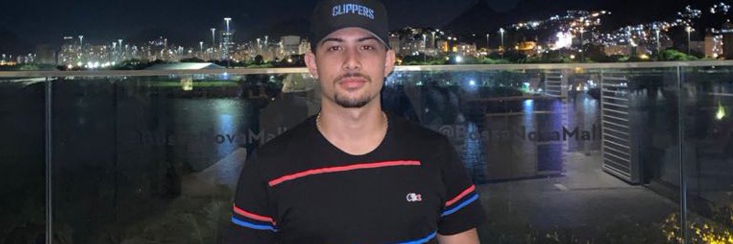 oeverttinho's profile banner image