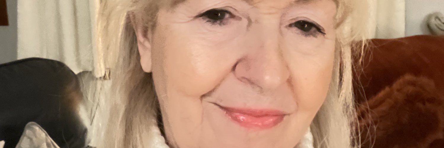 ElaineSim2's profile banner image