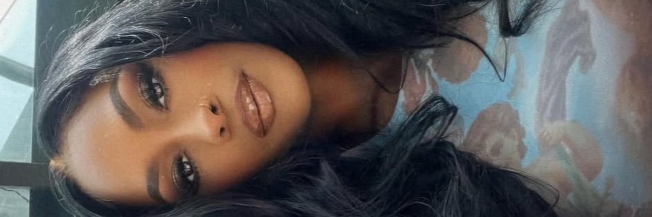 exclusivelylee's profile banner image