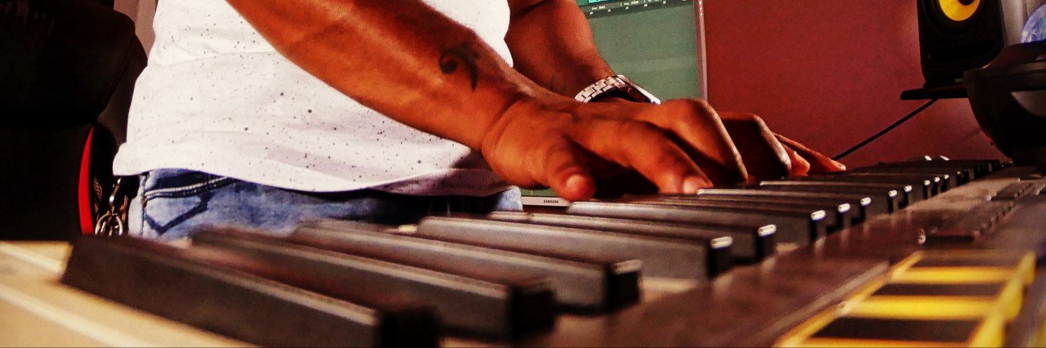 2abeaatz's profile banner image