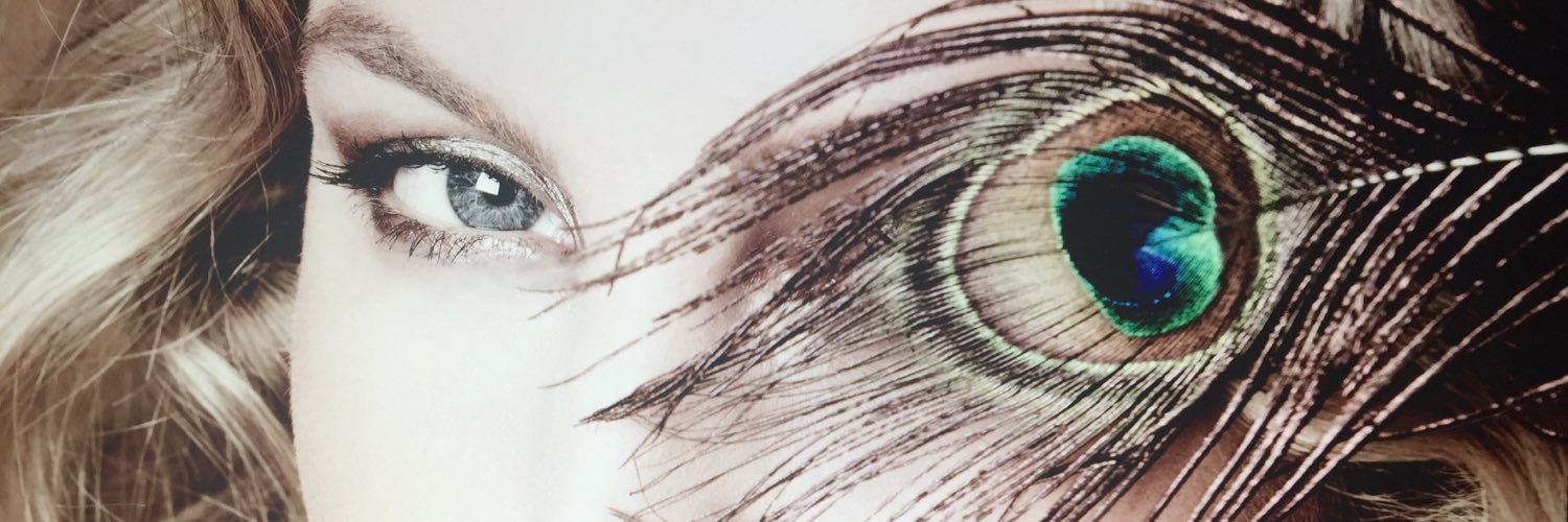 LindavdBroek Photo banner