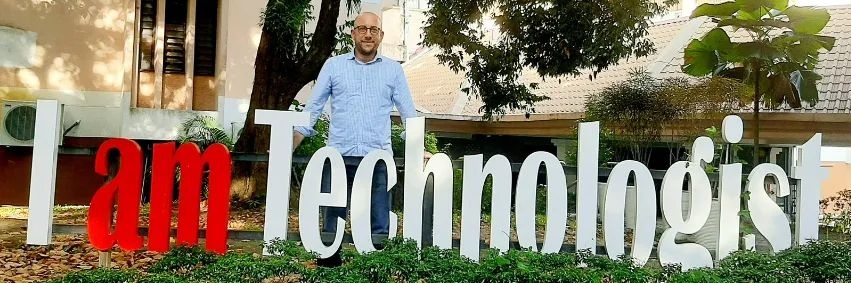 omar naseralla banner