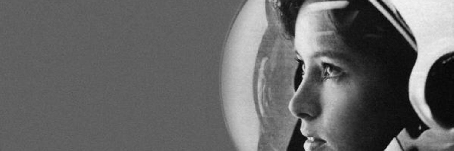 qriqa's profile banner image
