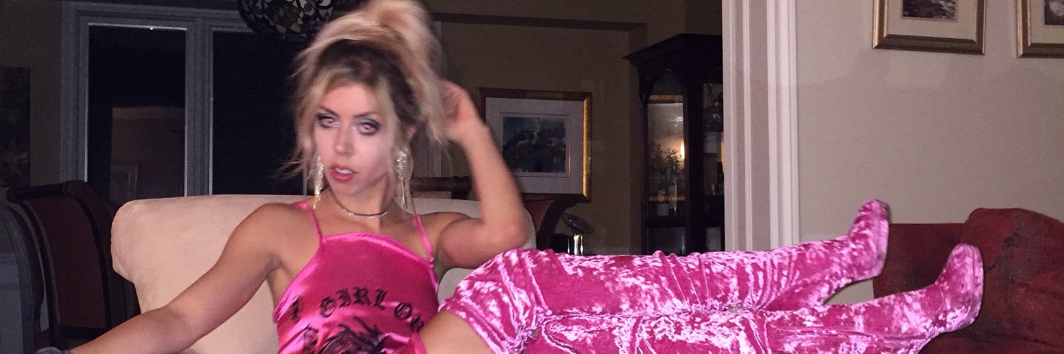 roxyyysloan's profile banner image