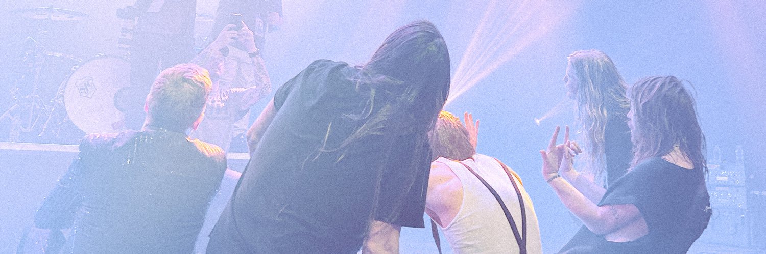 daphnemaine's profile banner image