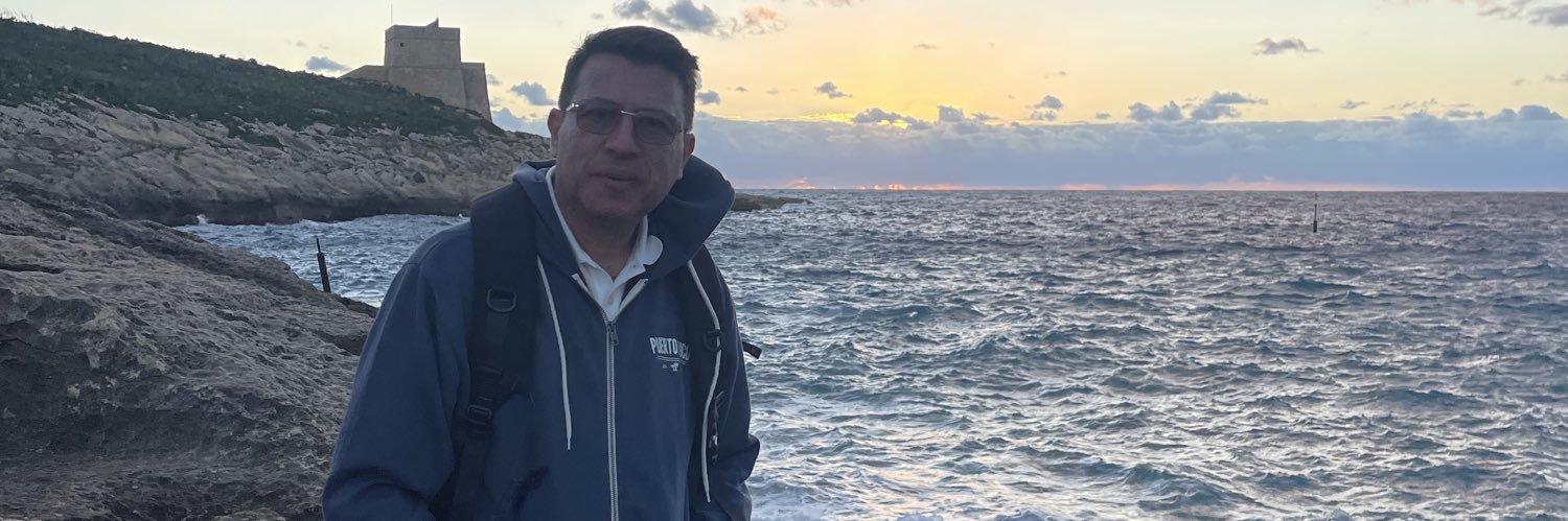 robertposada's profile banner image