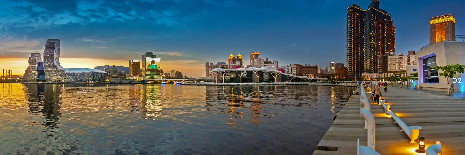 DTourist's profile banner image
