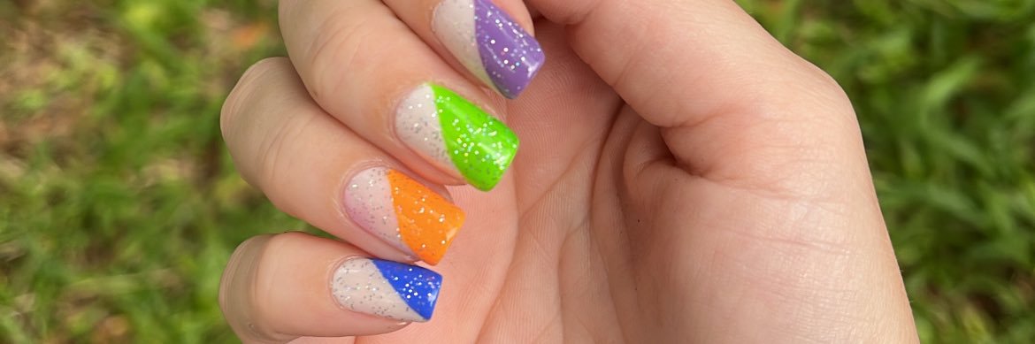 ninascalia's profile banner image