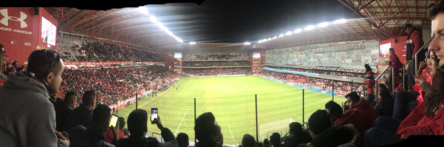 Carlos Alberto banner