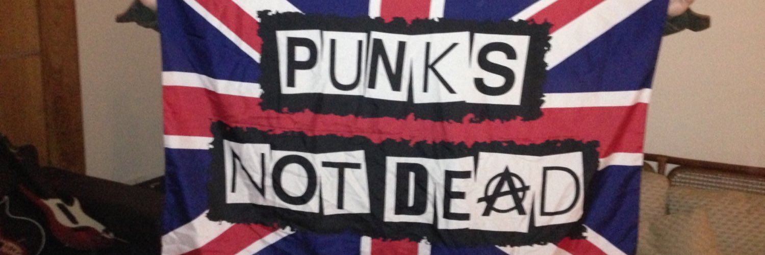 cludyguanes's profile banner image