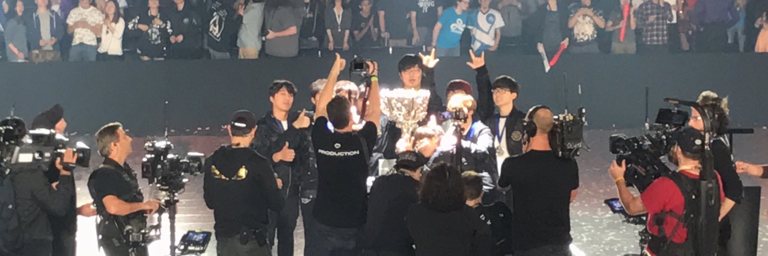 JeeYungEE's profile banner image