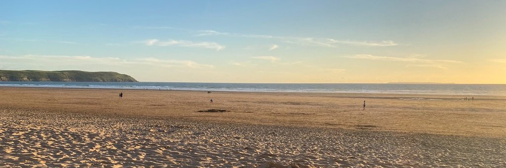 Emma_Travel's profile banner image