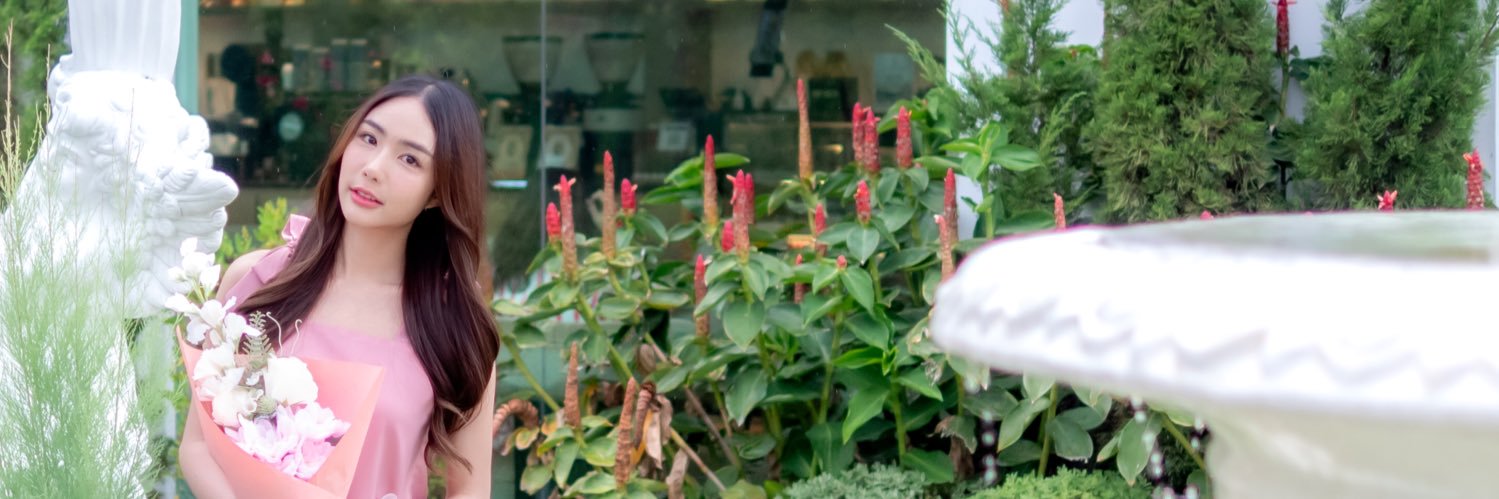 p_aeh's profile banner image