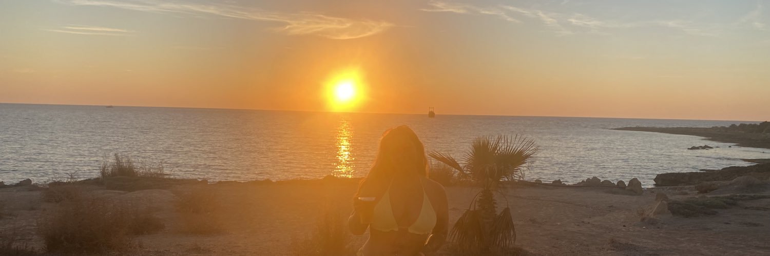 SaskiaElizabeth's profile banner image