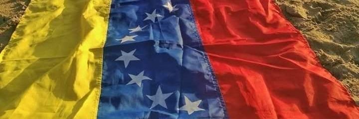 carolmarf's profile banner image