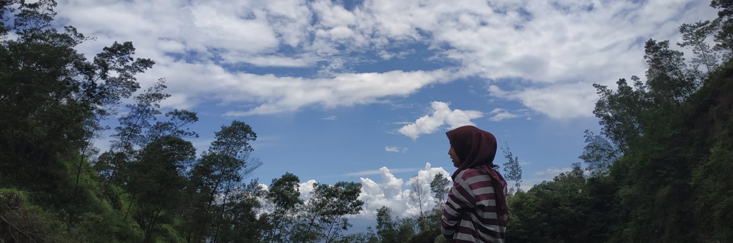 simaratin's profile banner image