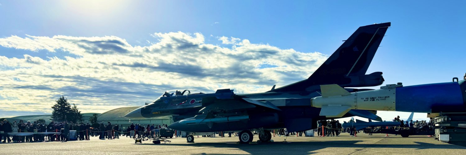 K100203's profile banner image