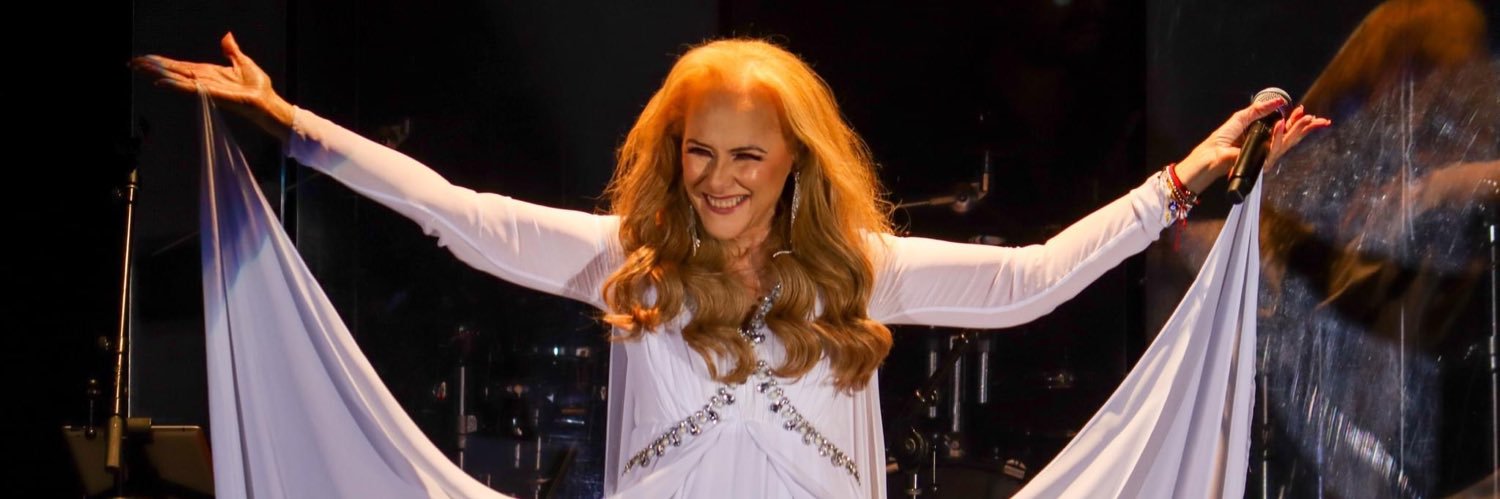 Fans Manoella Torres banner