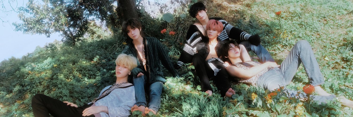 ami⁷ saw txt!! banner