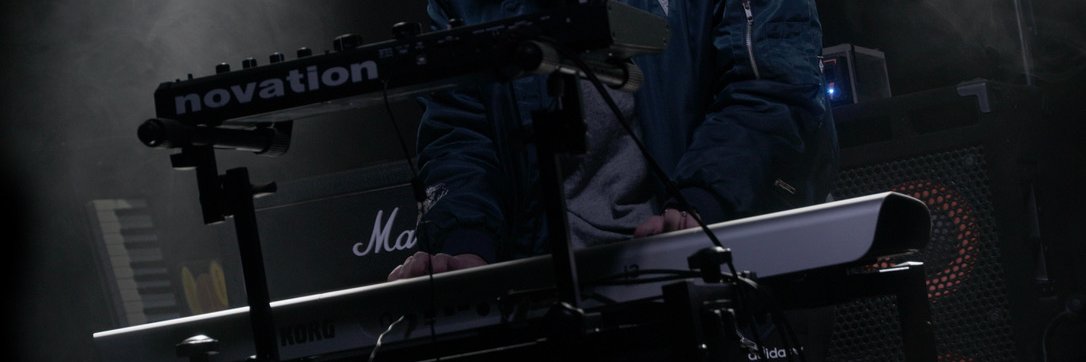 tenihil's profile banner image