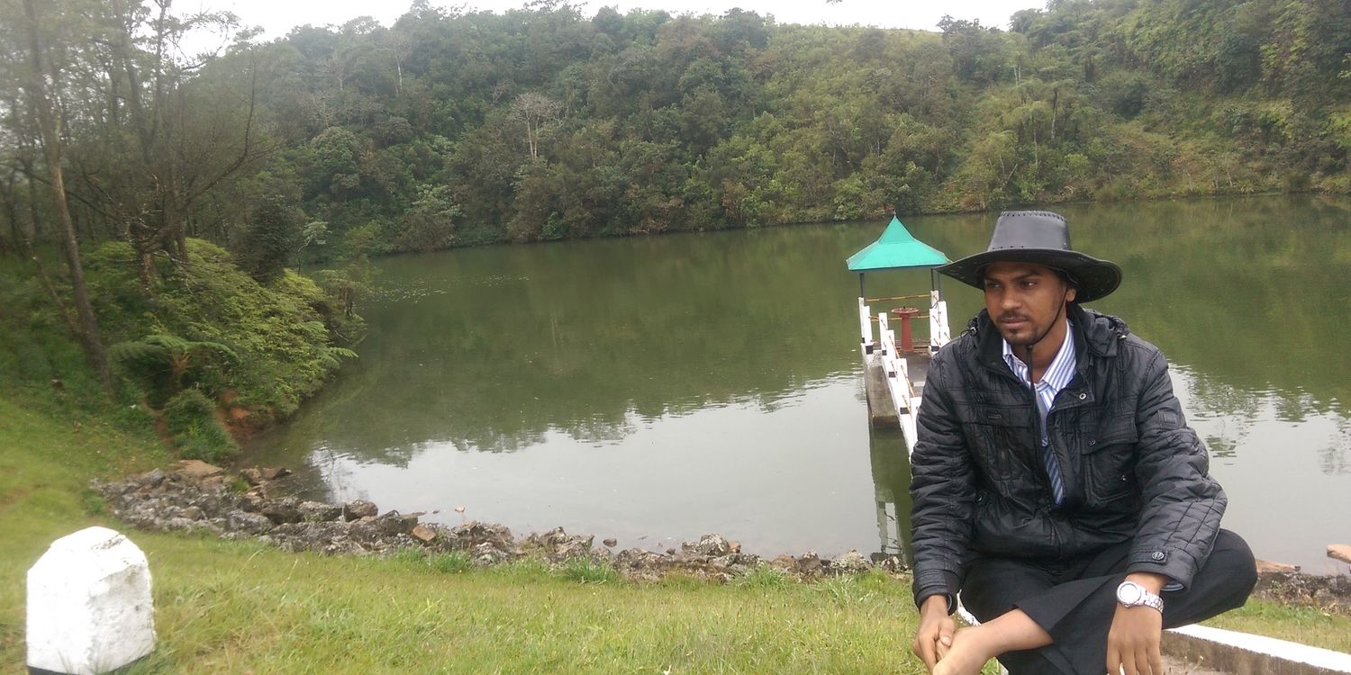 aporong's profile banner image