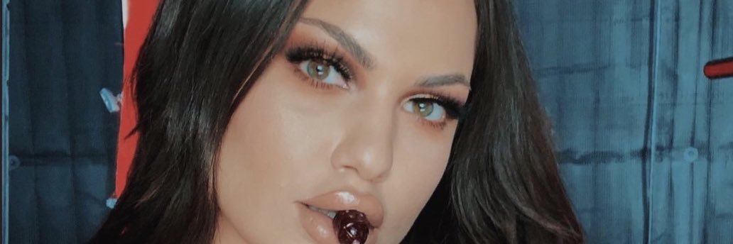sabrinaanic's profile banner image