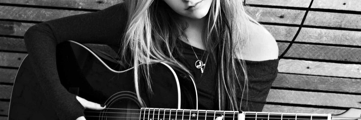thisisforAvril's profile banner image