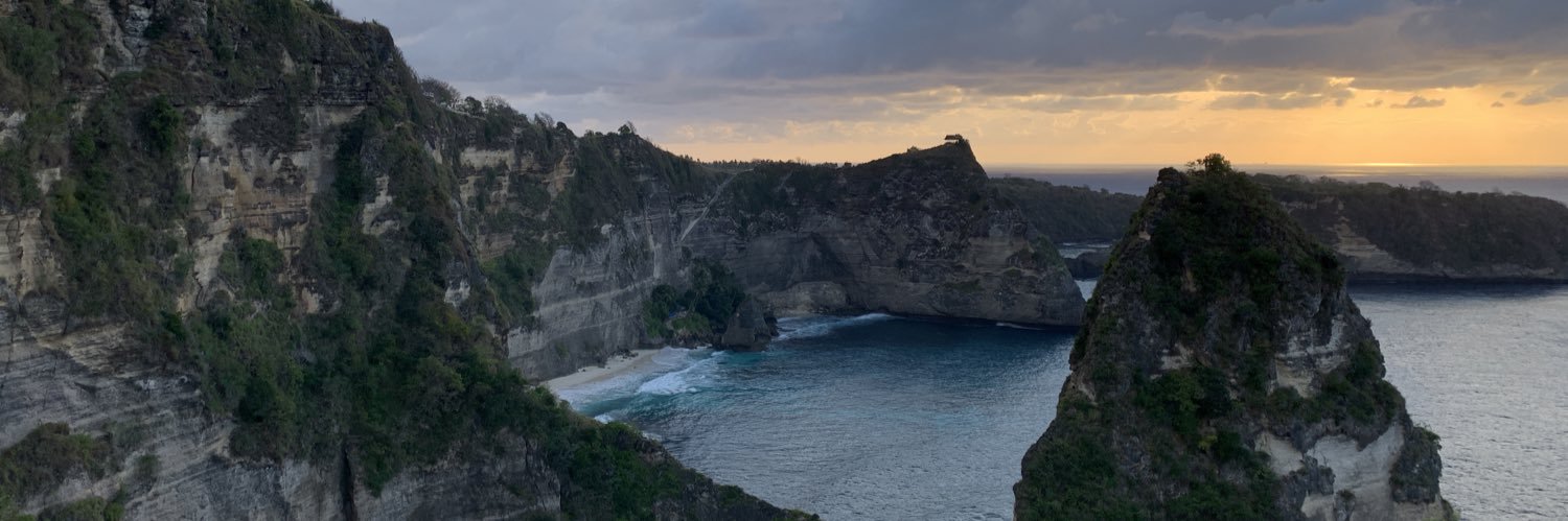 dimasdaviari's profile banner image