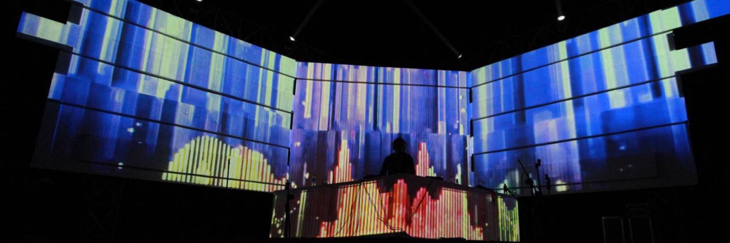danartri's profile banner image