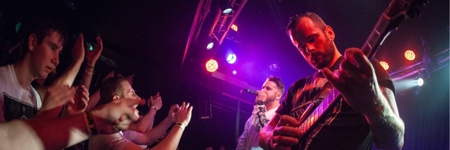 Hero In Error banner