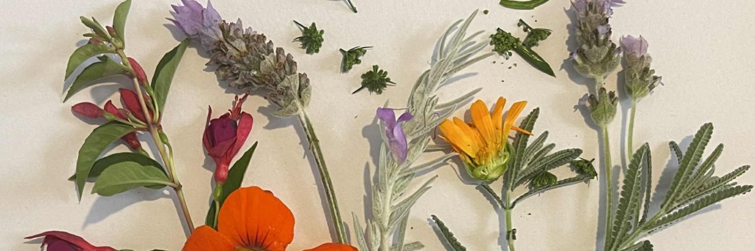 Tee 🌹☮️❤️ banner