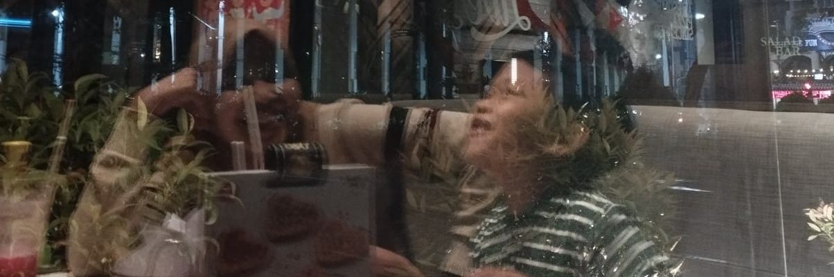 emautomo's profile banner image