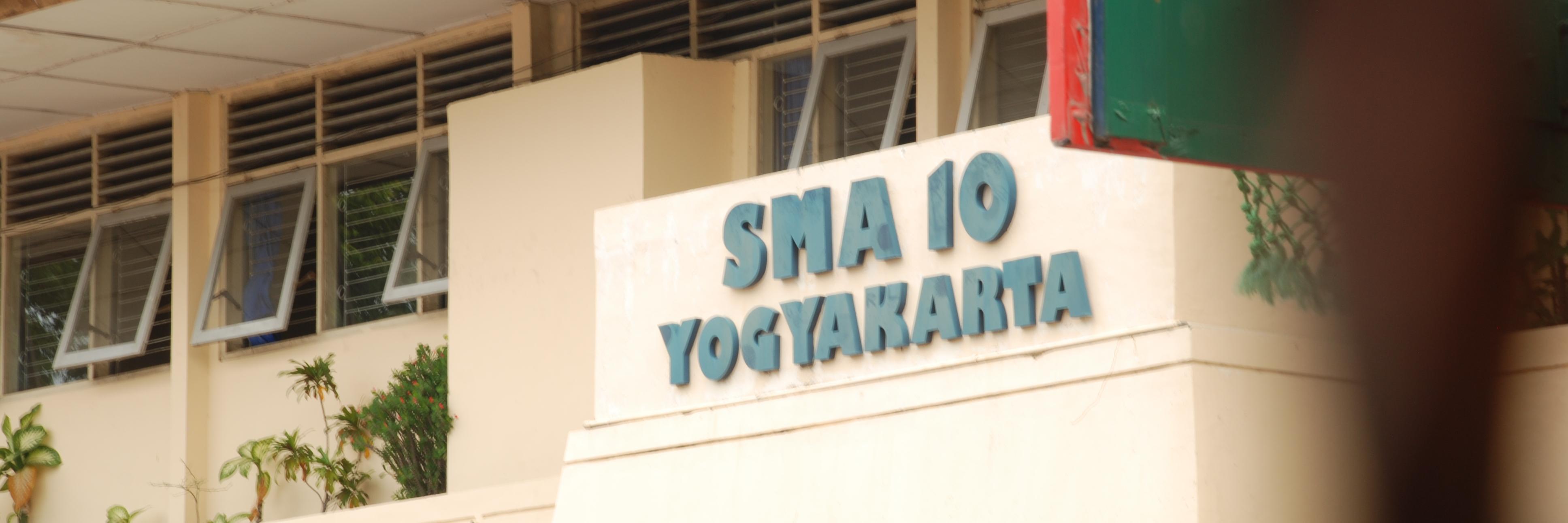 SMA N 10 Yogyakarta banner
