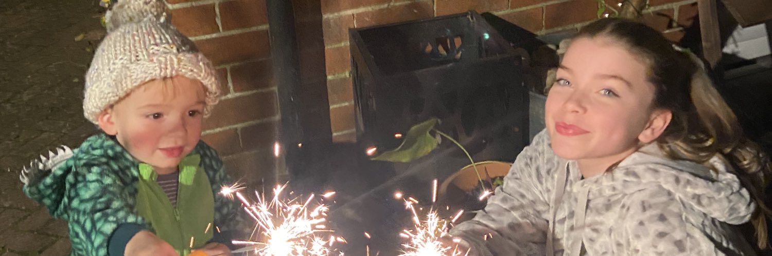 kelliewoodley's profile banner image