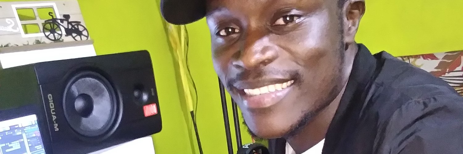 AludaEuniver's profile banner image