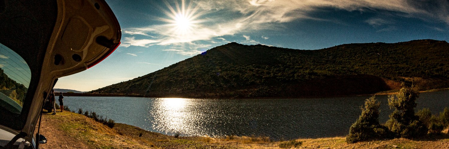 esnuqui's profile banner image