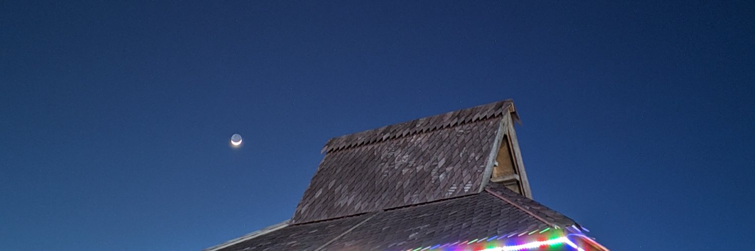 ihsmln's profile banner image