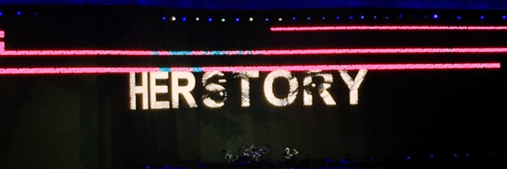 Dee banner