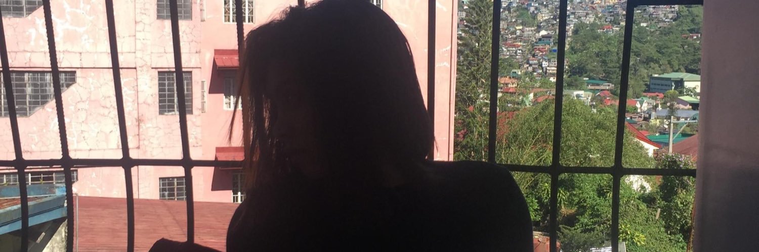 hoelyash_'s profile banner image