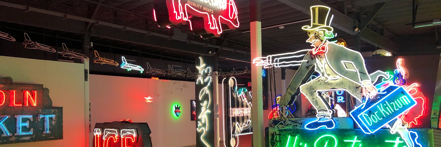 museumofneonart's profile banner image