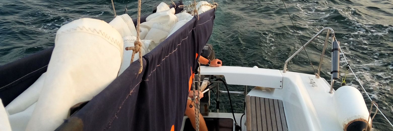 קַפְּטֶן אַיּוּבְּ banner