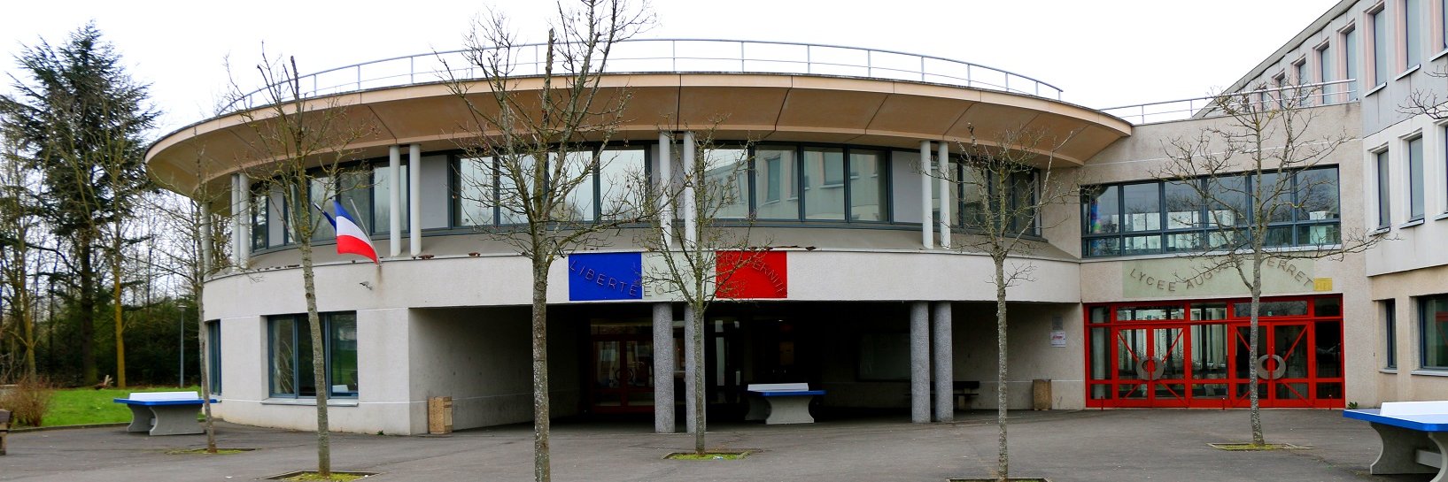 Lycée PERRET banner