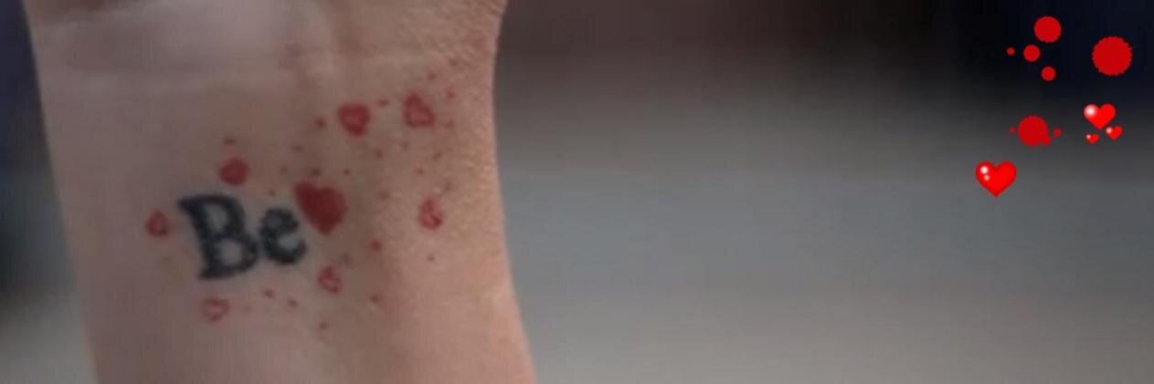 le amare banner