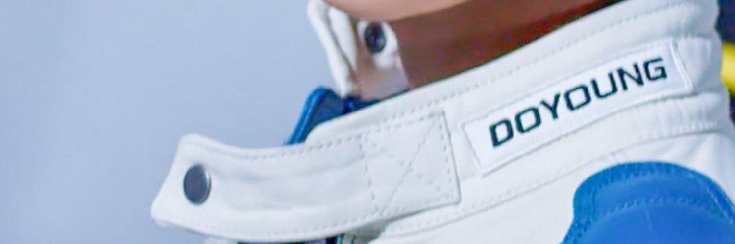 ᶠ²⁶ Doyoung’s freckles ₁₂₇ ⵣ banner