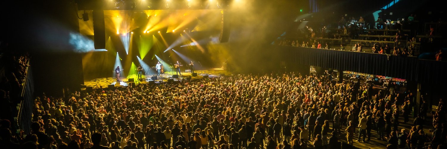 Yonder Mountain String Band banner