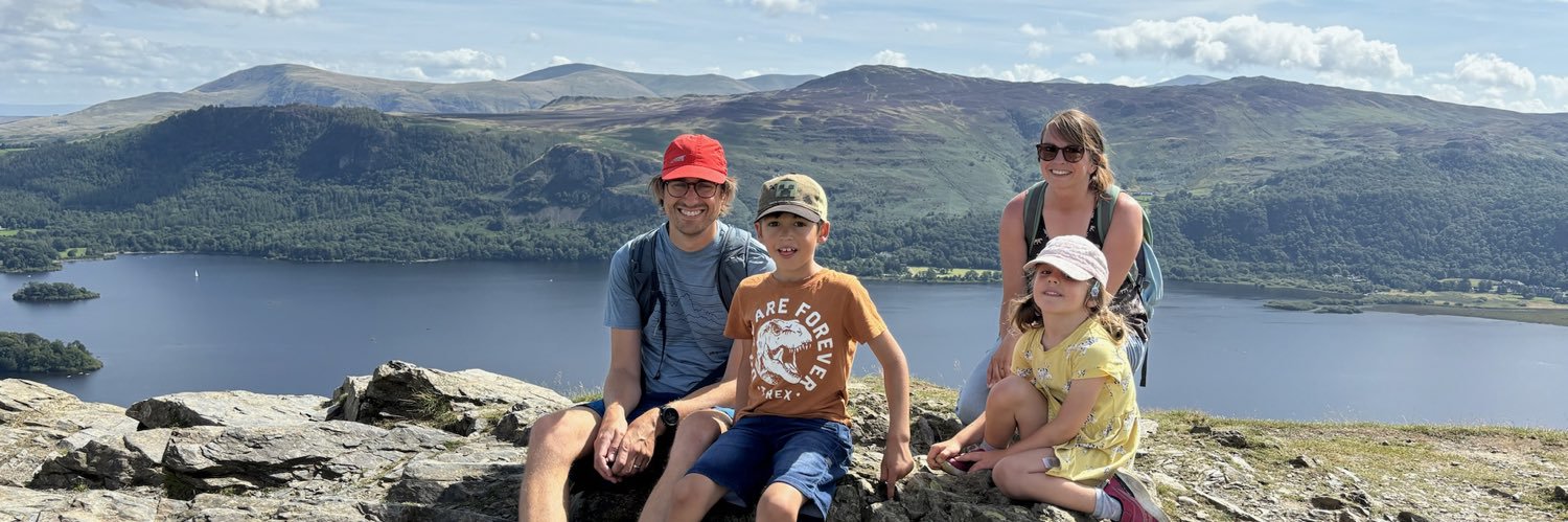 Tom Larkin 🇺🇦 banner