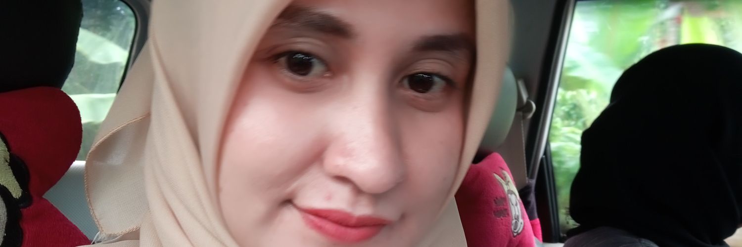 YesiRatnasari's profile banner image