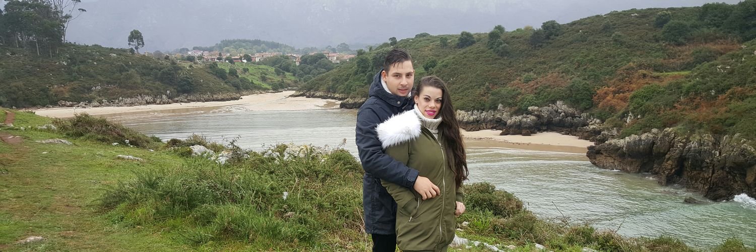 AguadoDebora's profile banner image